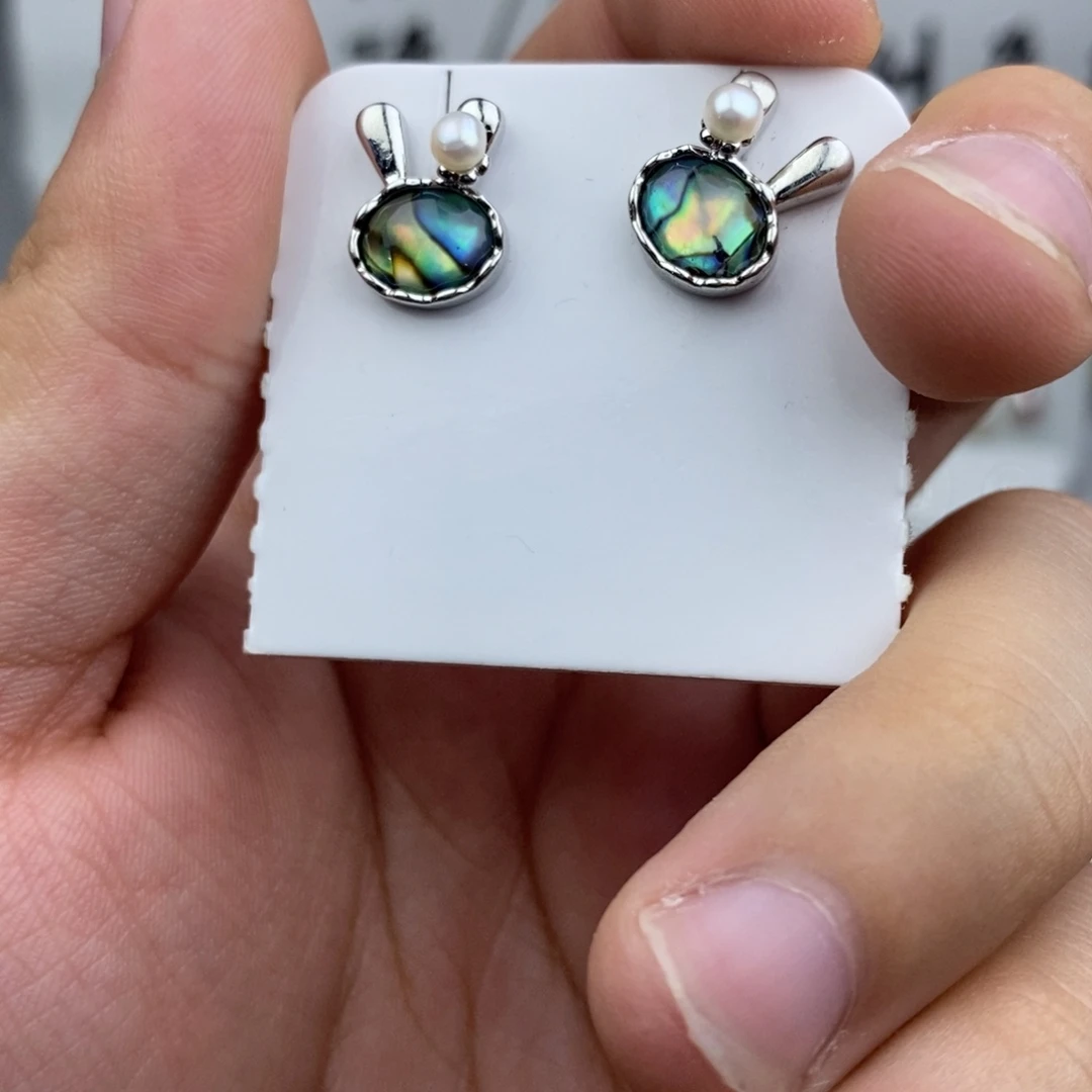 淡水珍珠未镶嵌耳饰