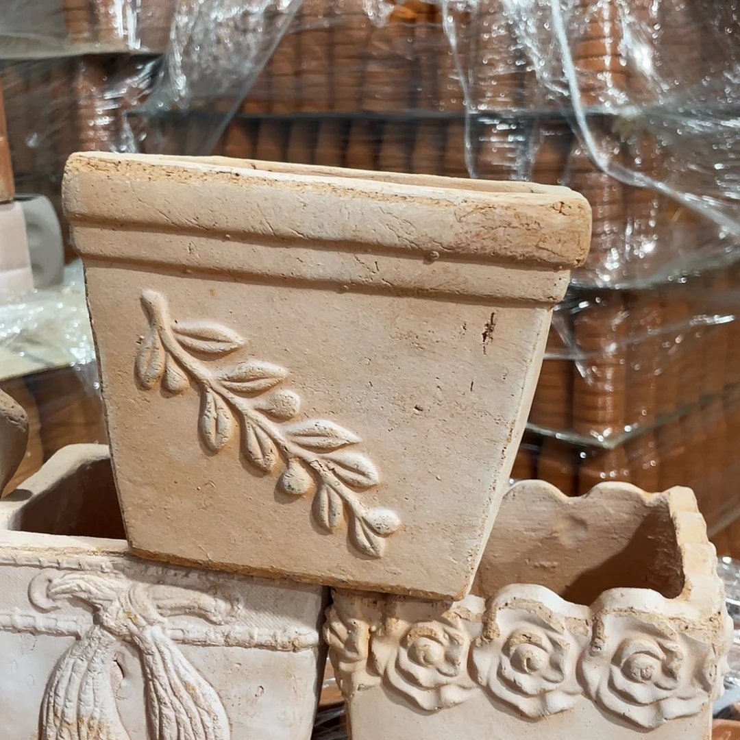 口17×15    内口15   粗陶手工花盆一个