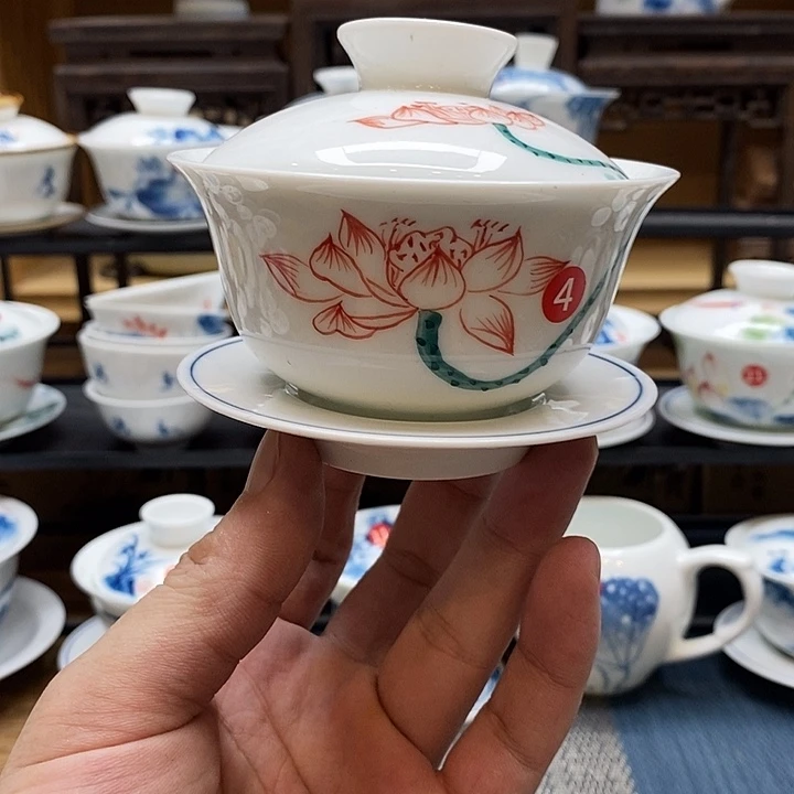 手绘微瑖荷花盖碗