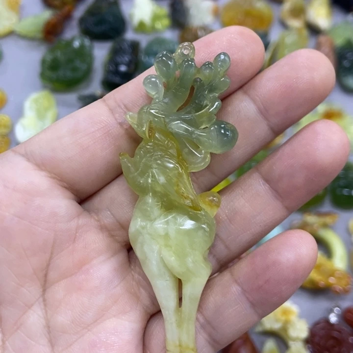 未镶嵌蛇纹石玉挂件