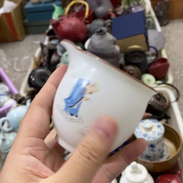 陶瓷艺术品及陶瓷壶壶
