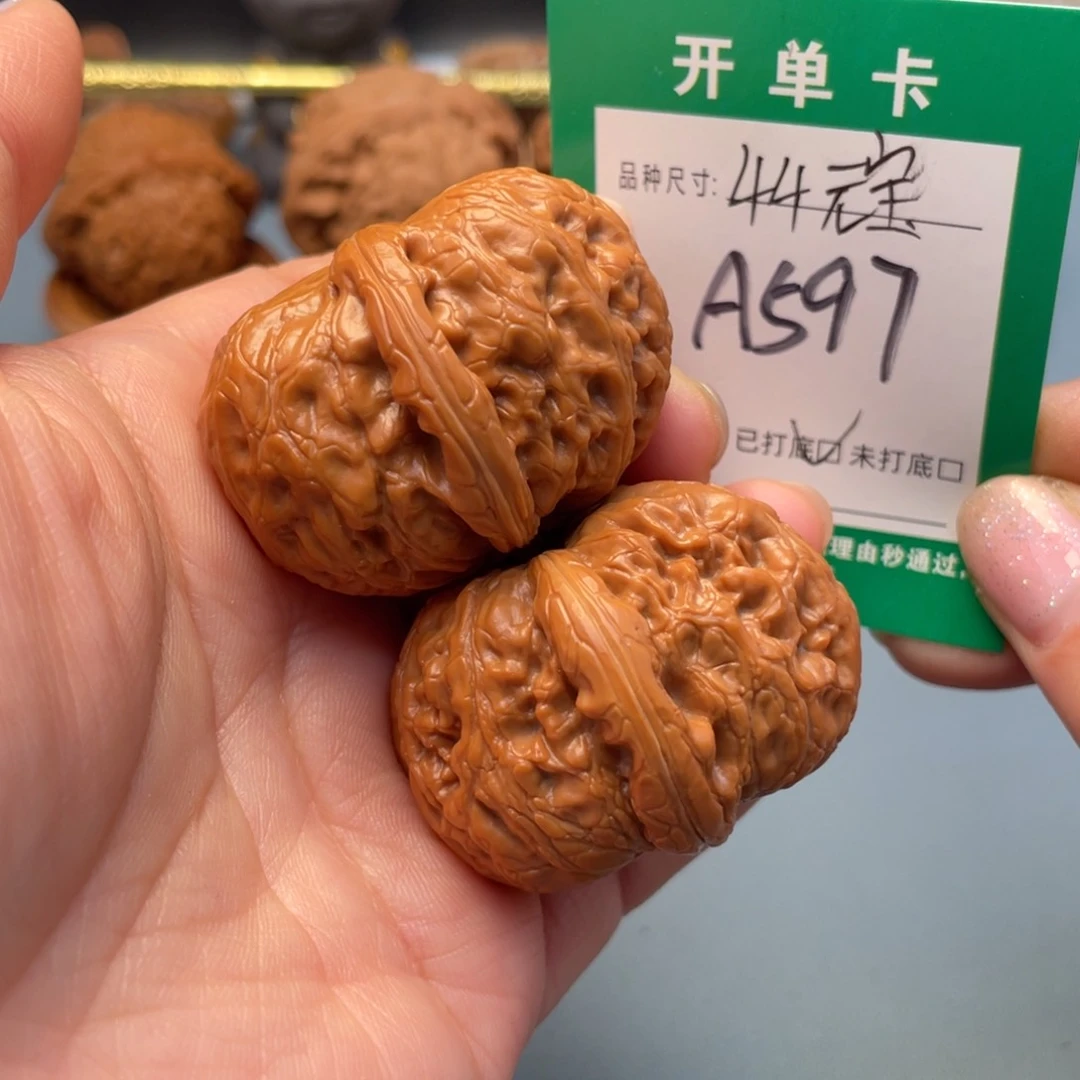 吊坠桃核文玩核桃
