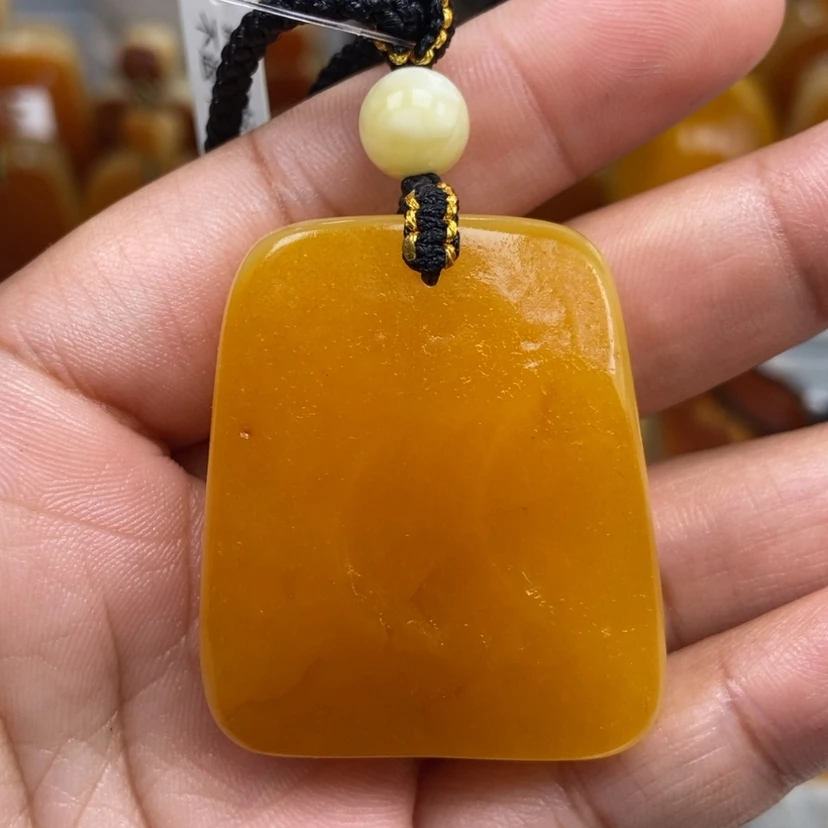 【闪购商品】琥珀颈饰未镶嵌