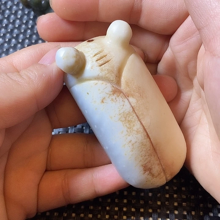 和田玉（糖玉）未镶嵌挂件