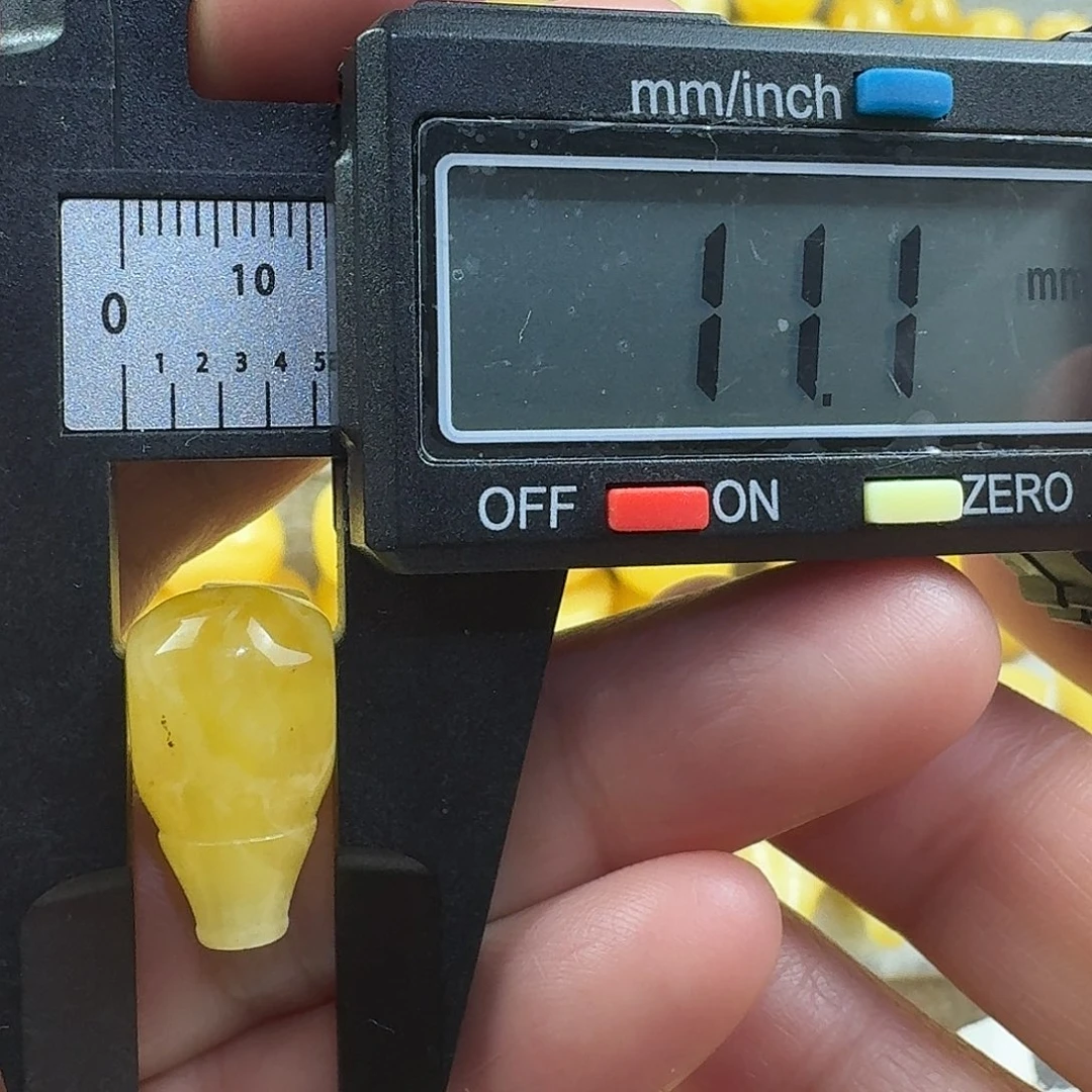 蜜蜡未镶嵌裸石18杂