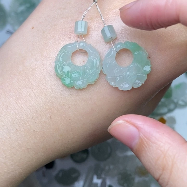 定制翡翠未镶嵌耳饰