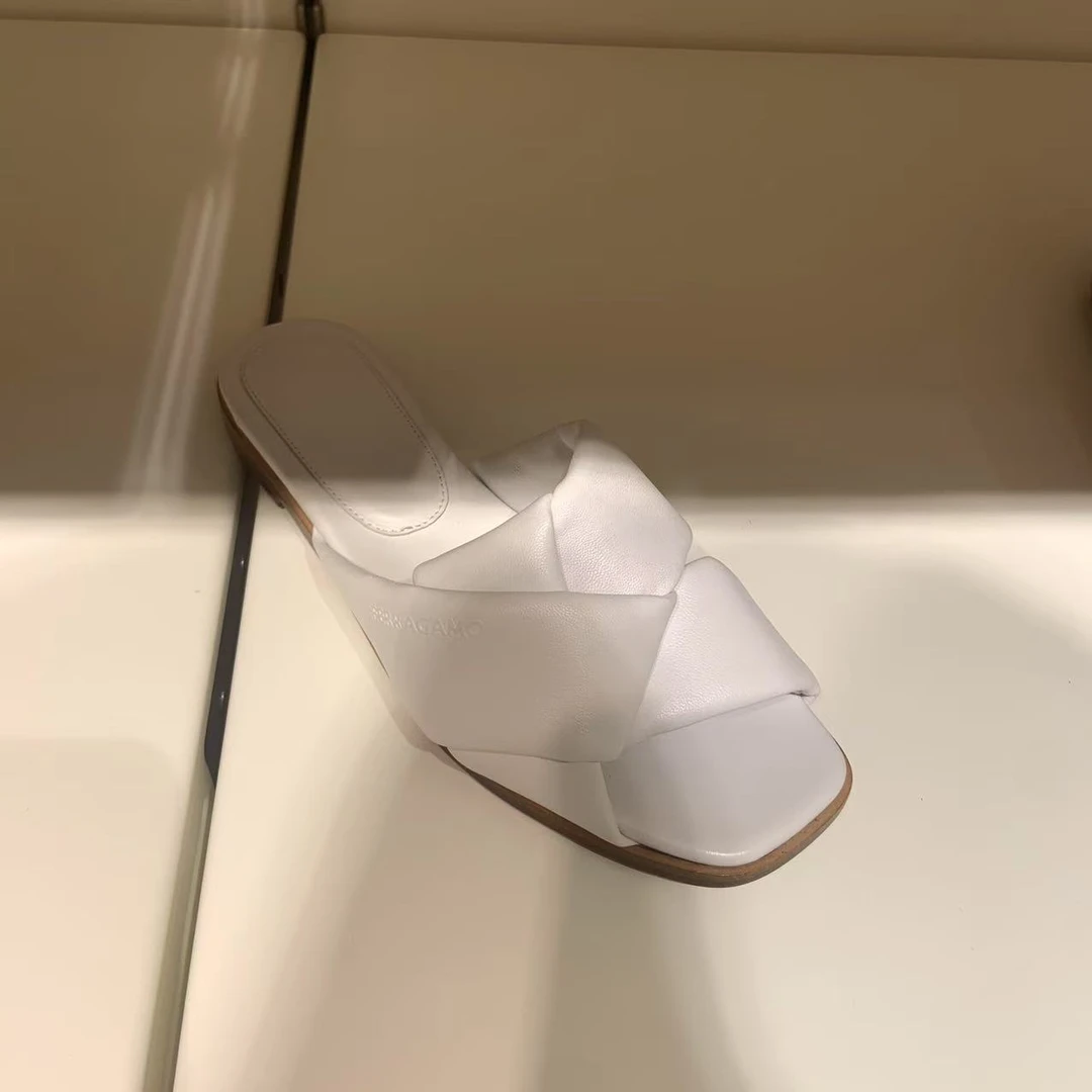 未使用 FERRAGAMO/菲拉格慕 女鞋交叉绑带平底凉拖鞋