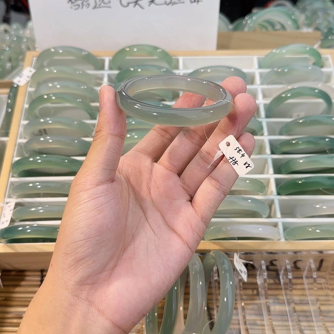 玛瑙/玉髓未镶嵌手镯圈口58.4