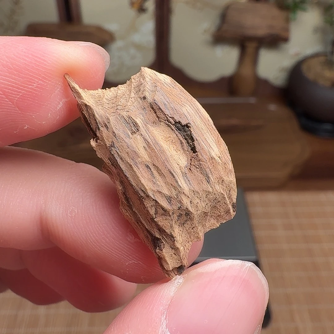 沉香海南老房梁料子