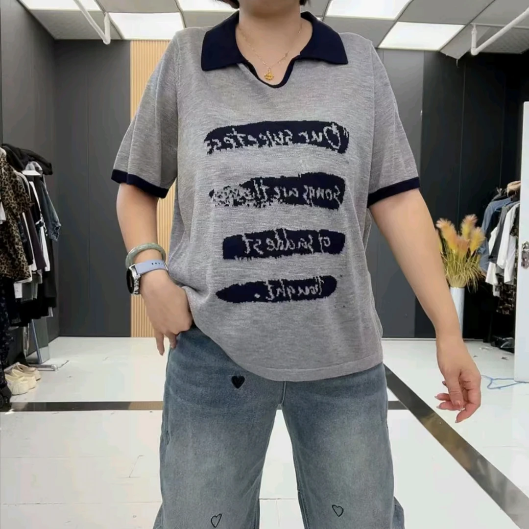 大码女装早秋新款字母拼色短袖翻领宽松针织衫861