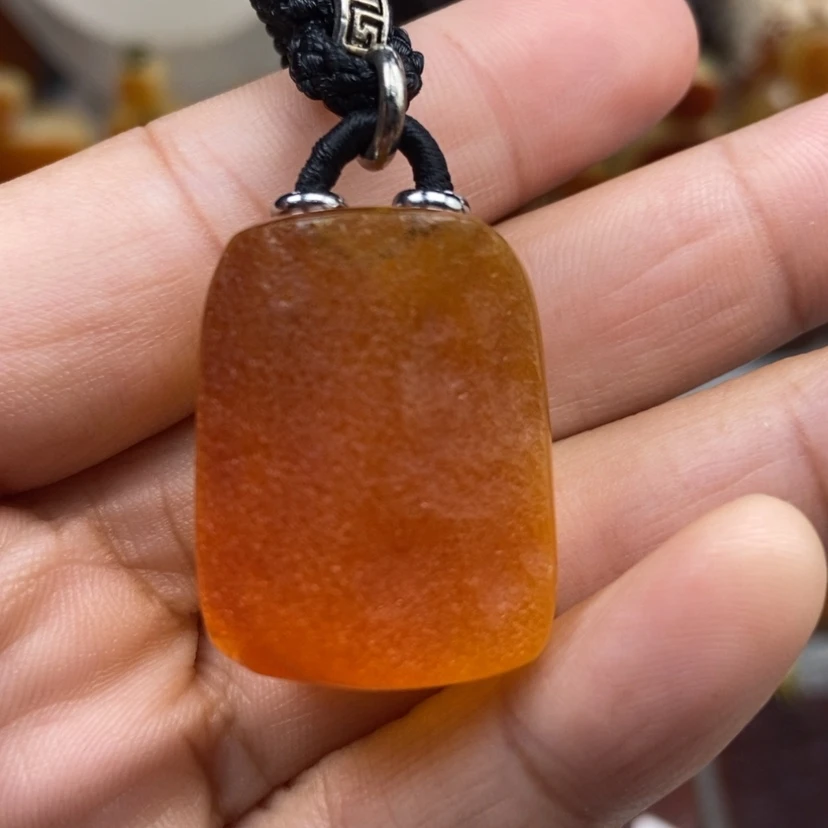 【闪购商品】琥珀颈饰未镶嵌