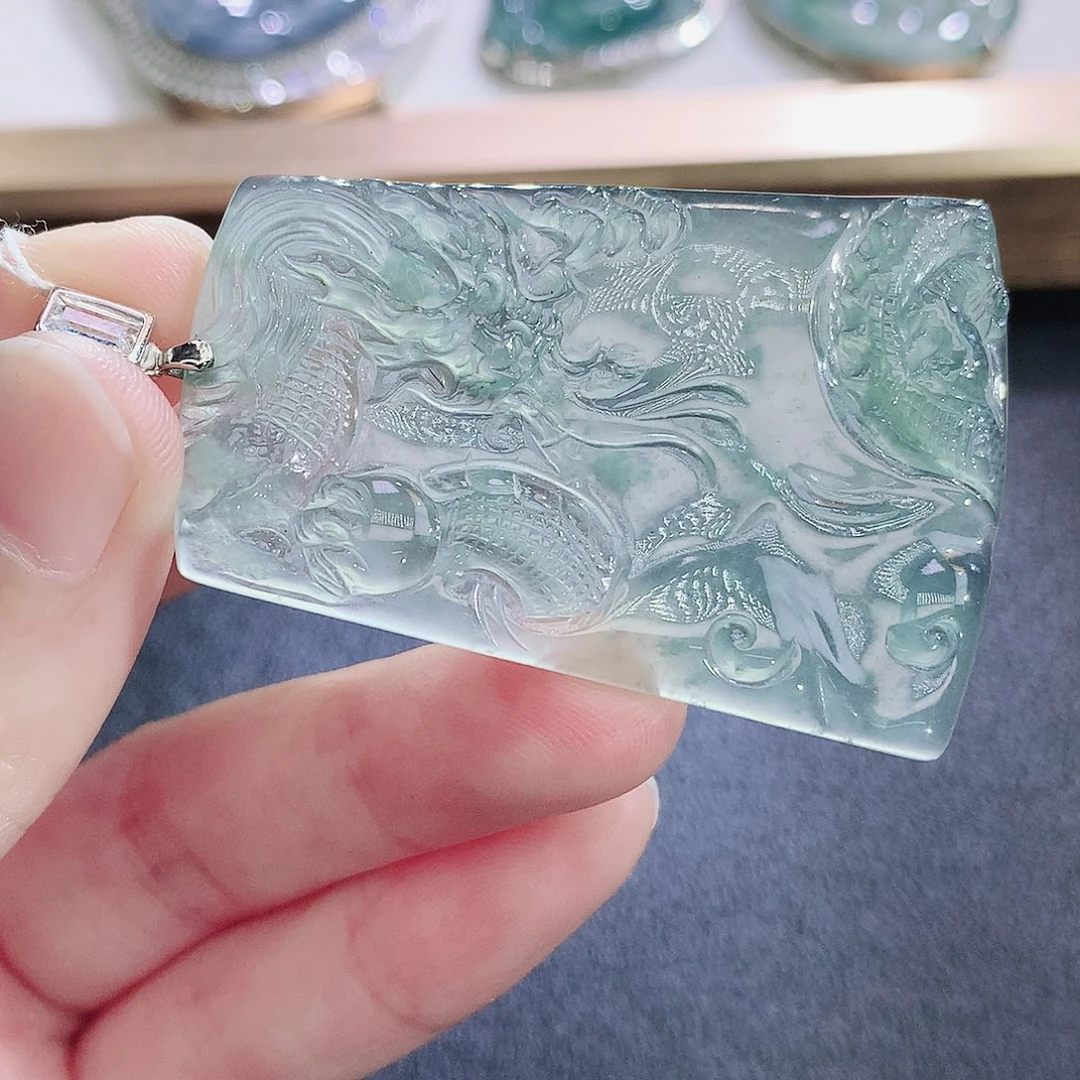 翡翠未镶嵌颈饰翡翠