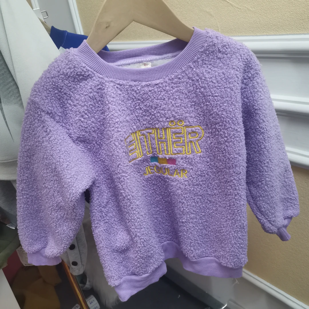 3712紫色女童刺绣上衣