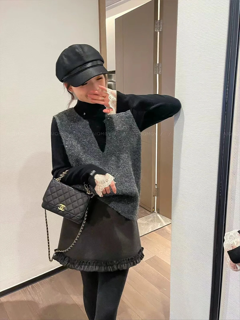 （周周闪闪马甲）这个必买！！！马甲女2025新款叠穿马夹上衣9009