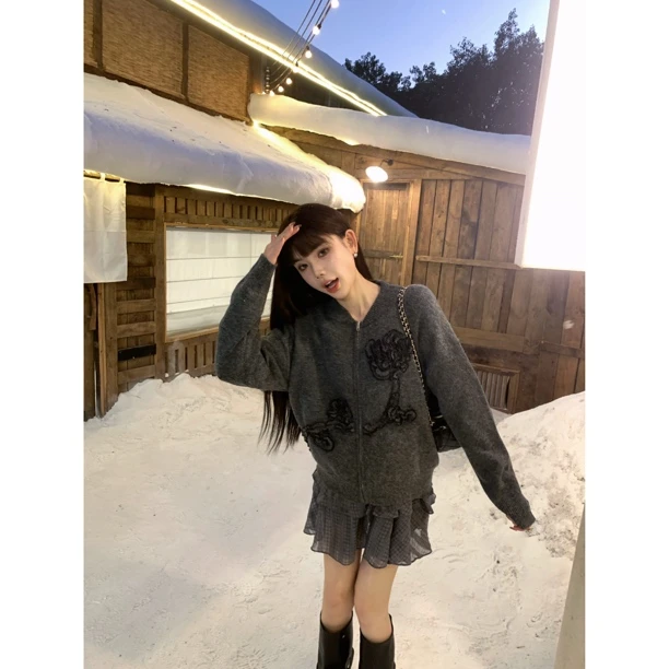 【赵小小&慢生活特调】99640 立体玫瑰刺绣花朵针织长袖毛衣外套女