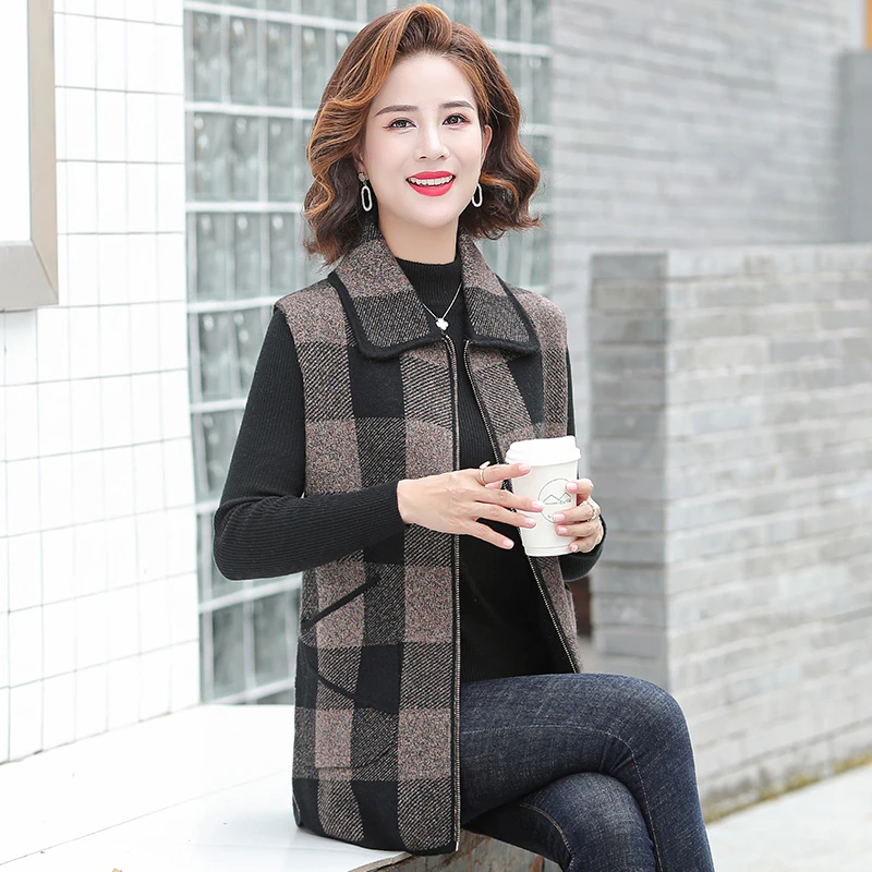 妈妈春秋装时尚宽松格子马甲宽松外面穿上衣中老年人时尚翻领马夹