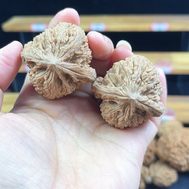 文玩核桃吊坠全品南疆石