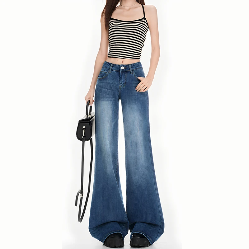 复古竹节纹低腰微喇牛仔裤女秋季新款宽松阔腿显瘦不贴腿喇叭裤子