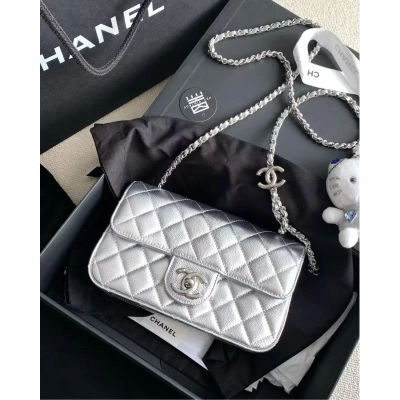 未使用 Chanel/香奈儿  银色鱼子酱大mini包 芯片款 17522831