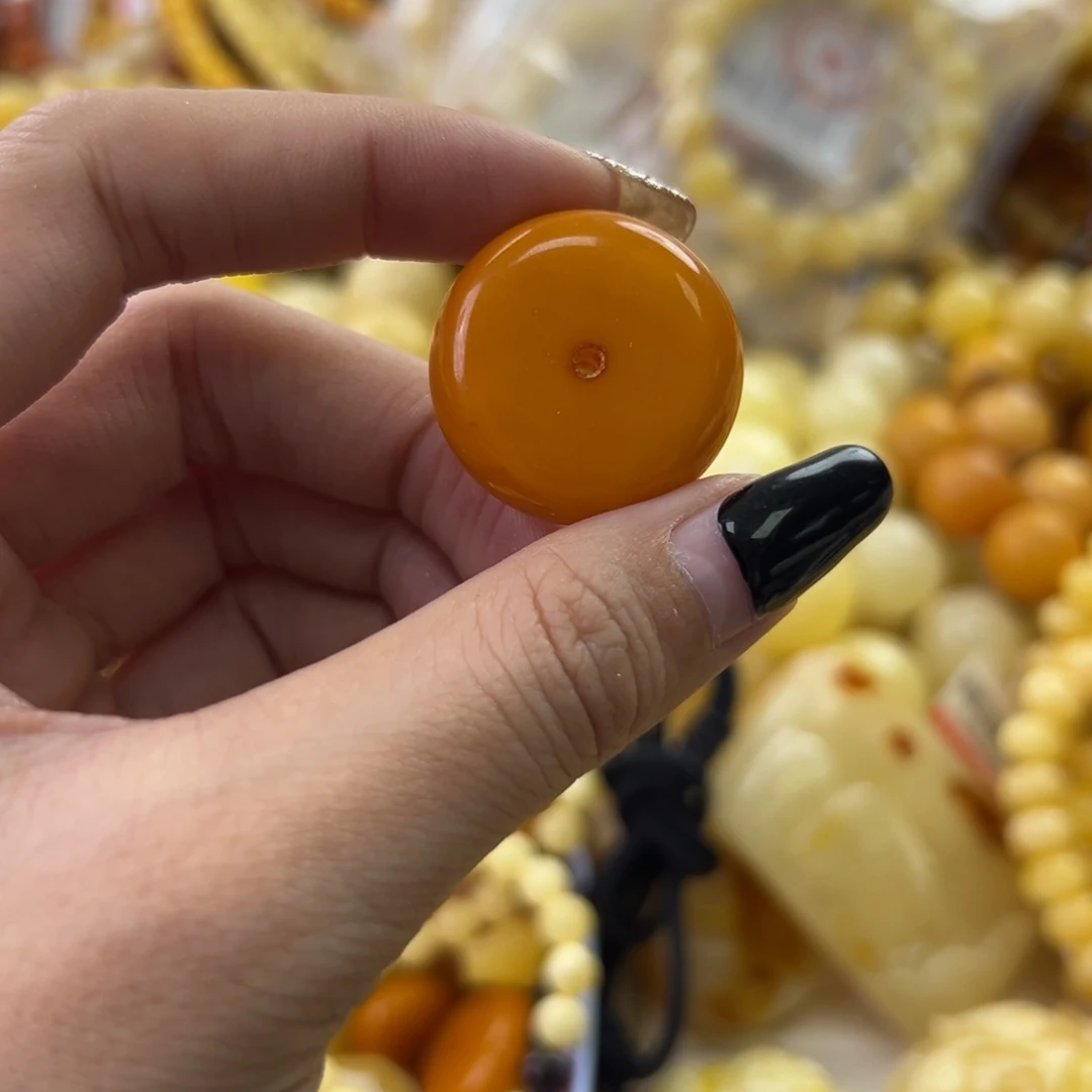 琥珀珠宝奇石未镶嵌