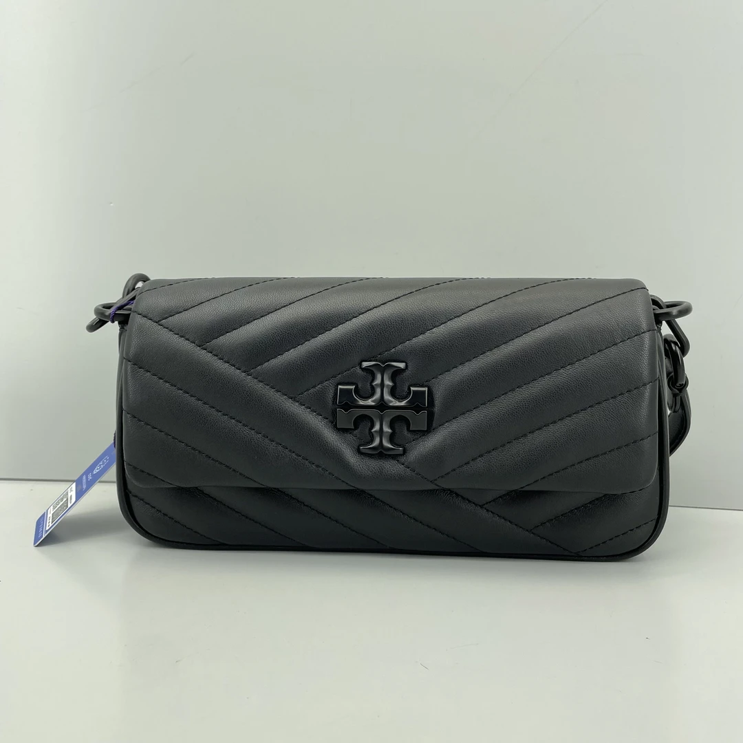 95新 TORY BURCH/汤丽柏琦 kira黑色法棍斜挎包24x12x6cmSL122201