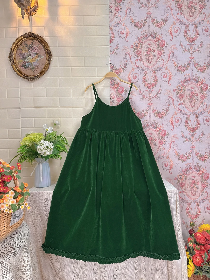 《米粒》53467森系百搭百配花边港平绒吊带连衣裙