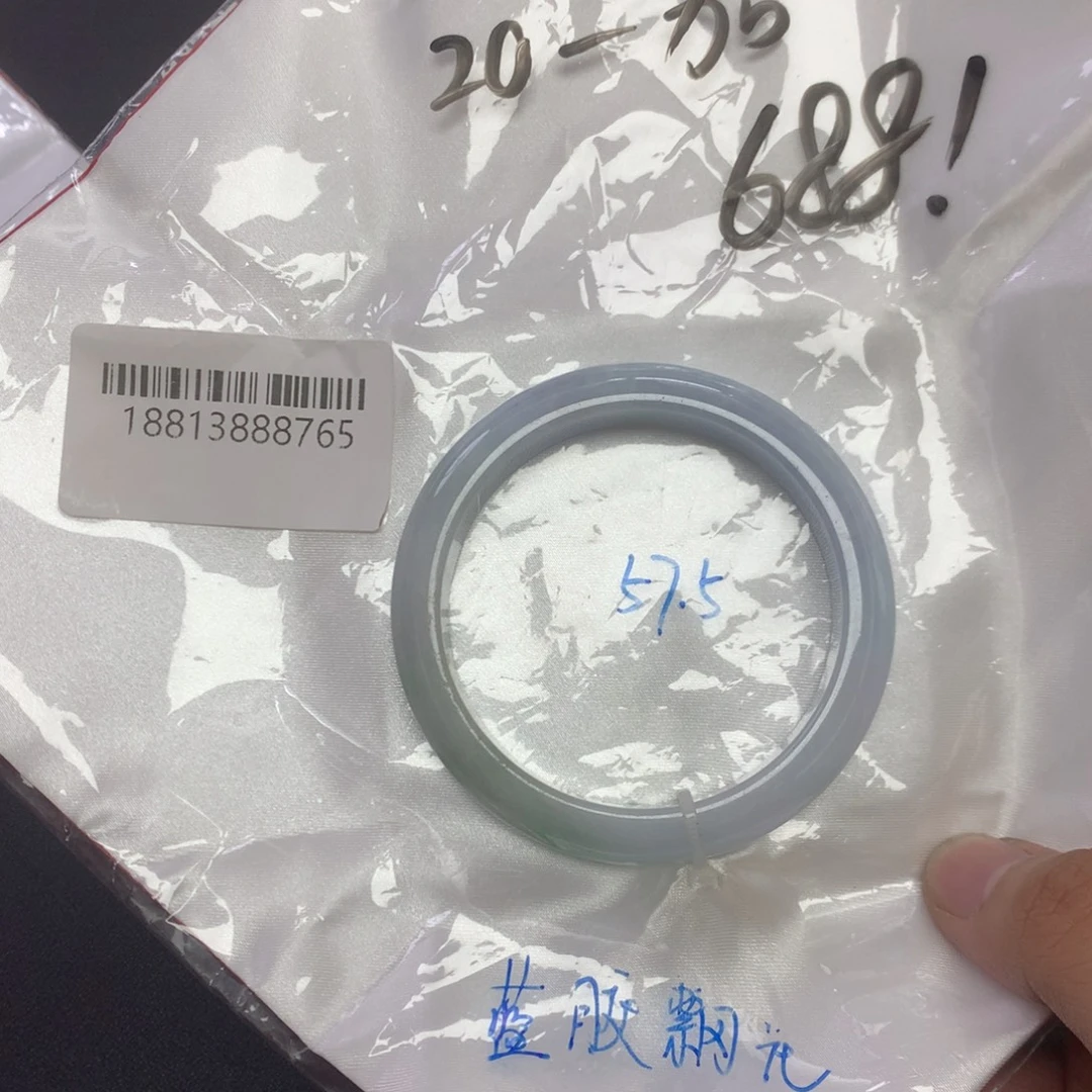 翡翠手镯未镶嵌天然缅甸翡翠手镯