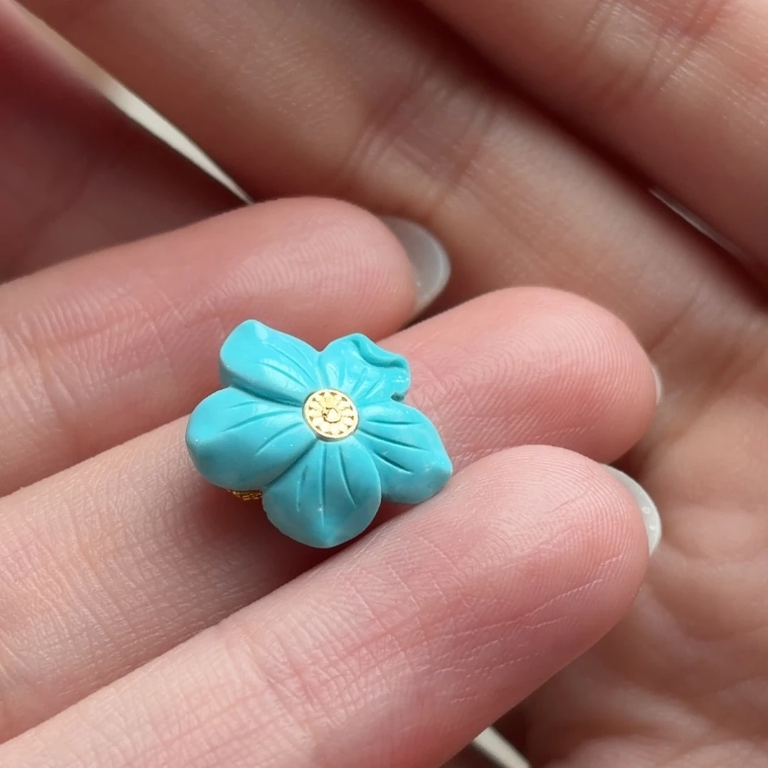 绿松石未镶嵌颈饰