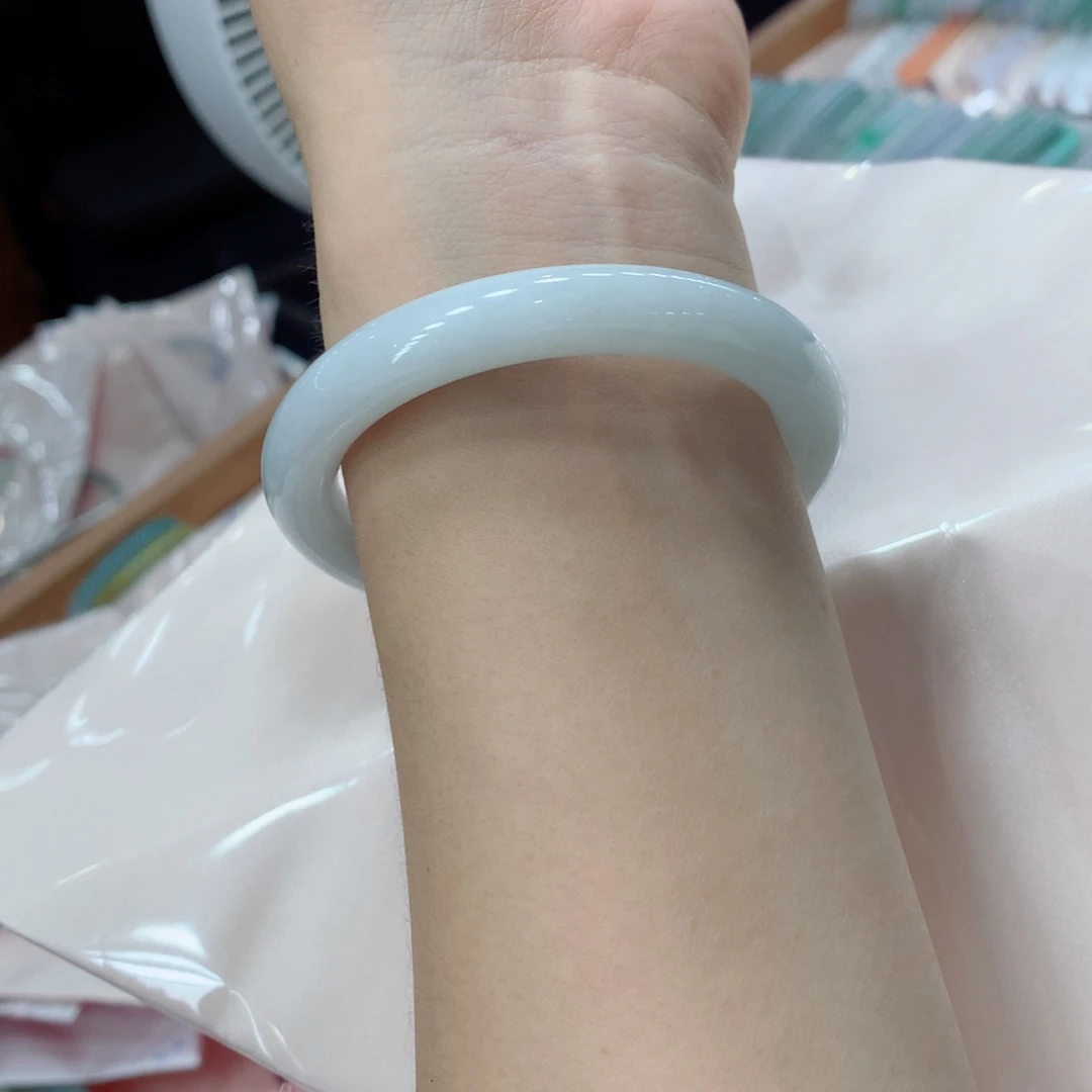 翡翠手镯未镶嵌买断