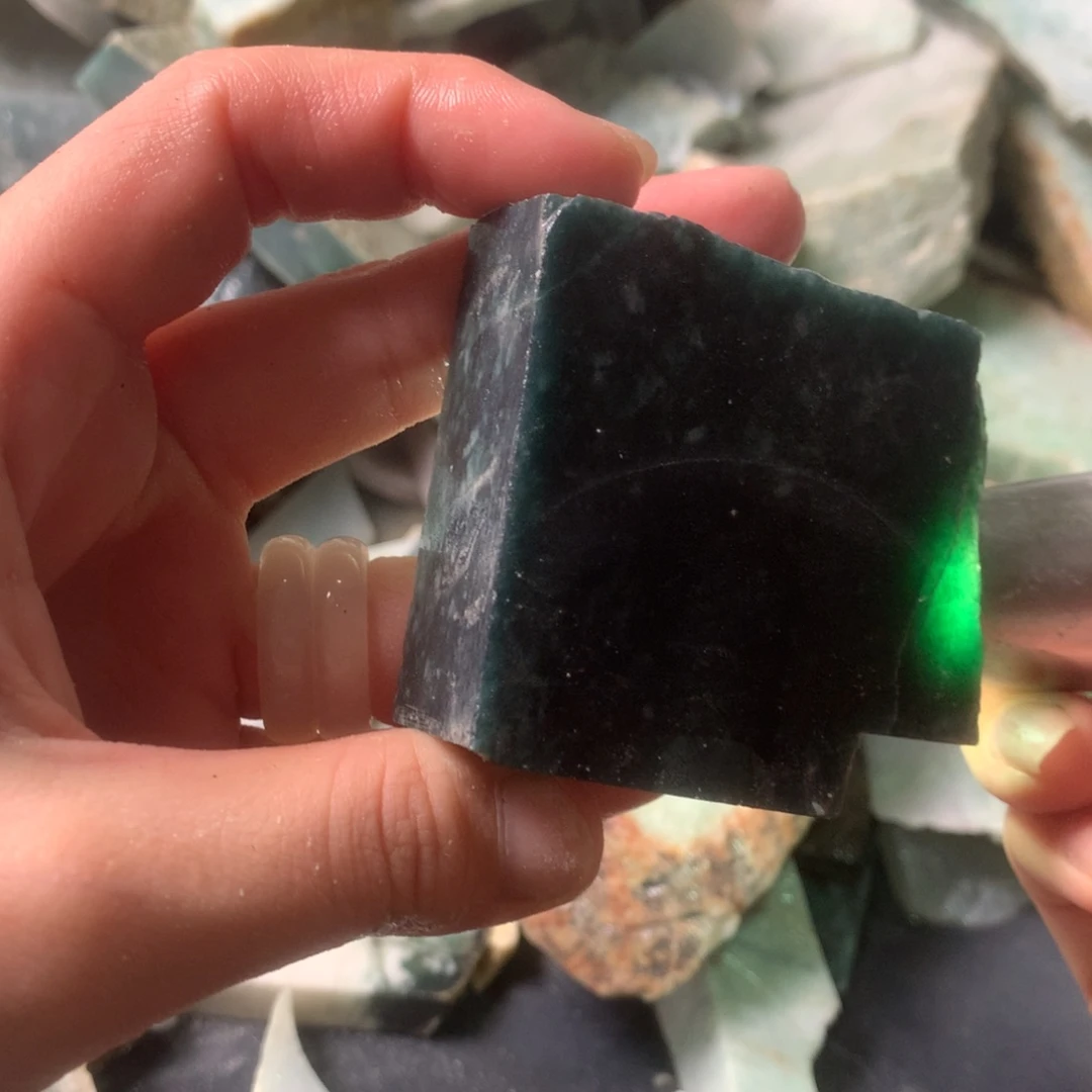 翡翠颈饰未镶嵌缅甸翡翠