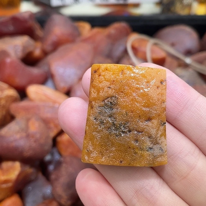 裸石琥珀未镶嵌药珀