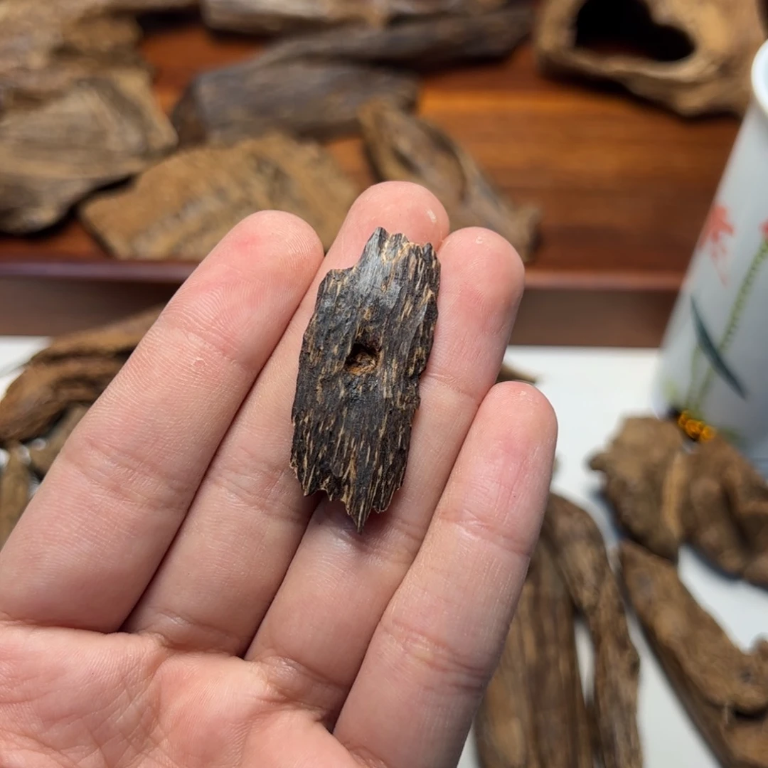 木：老西马沉水标本1.4克