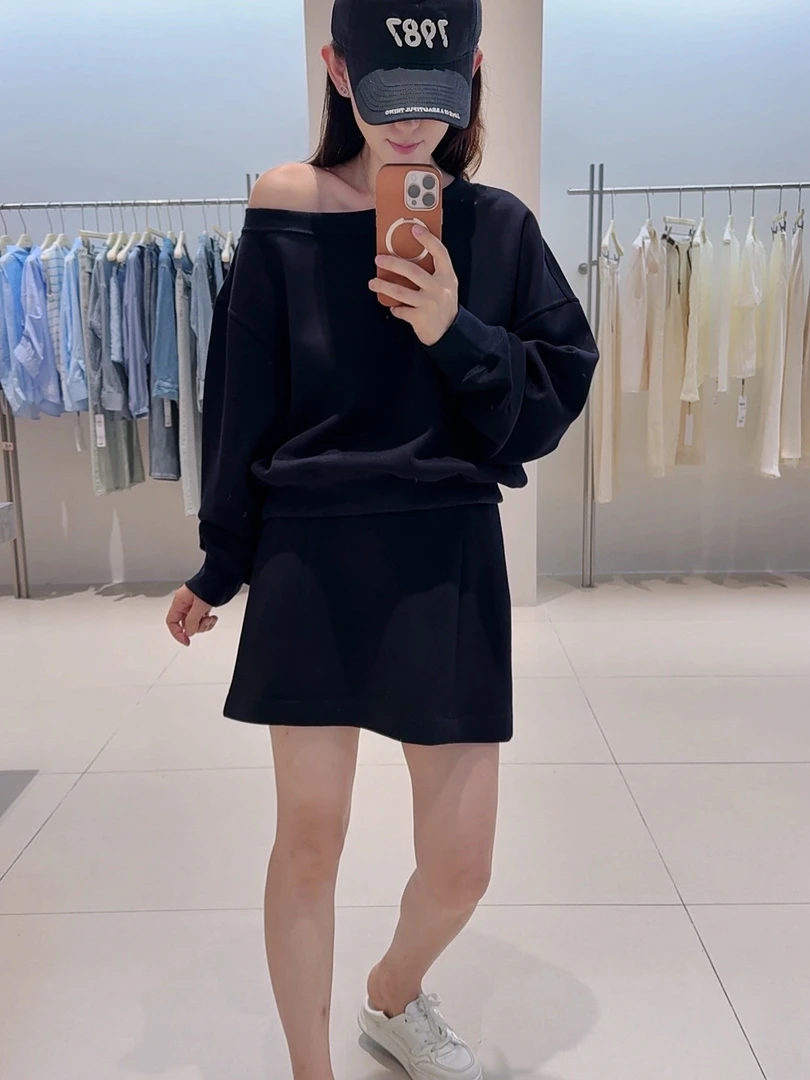 套装-135B833004艾家时尚一字斜肩减龄长袖