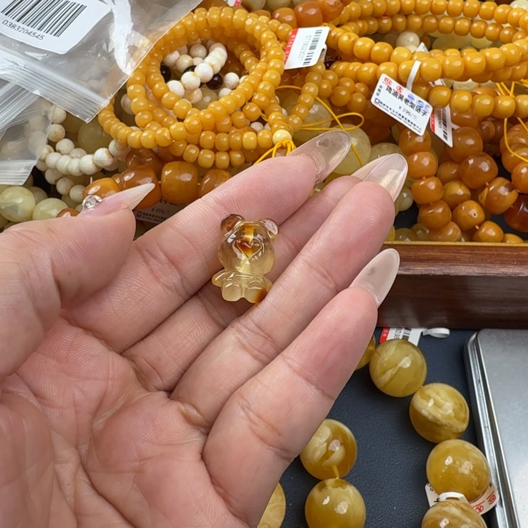 琥珀未镶嵌珠宝奇石