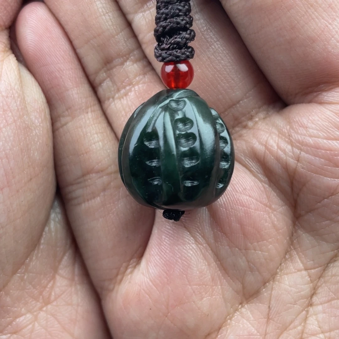 和田玉吊坠未镶嵌老***冬