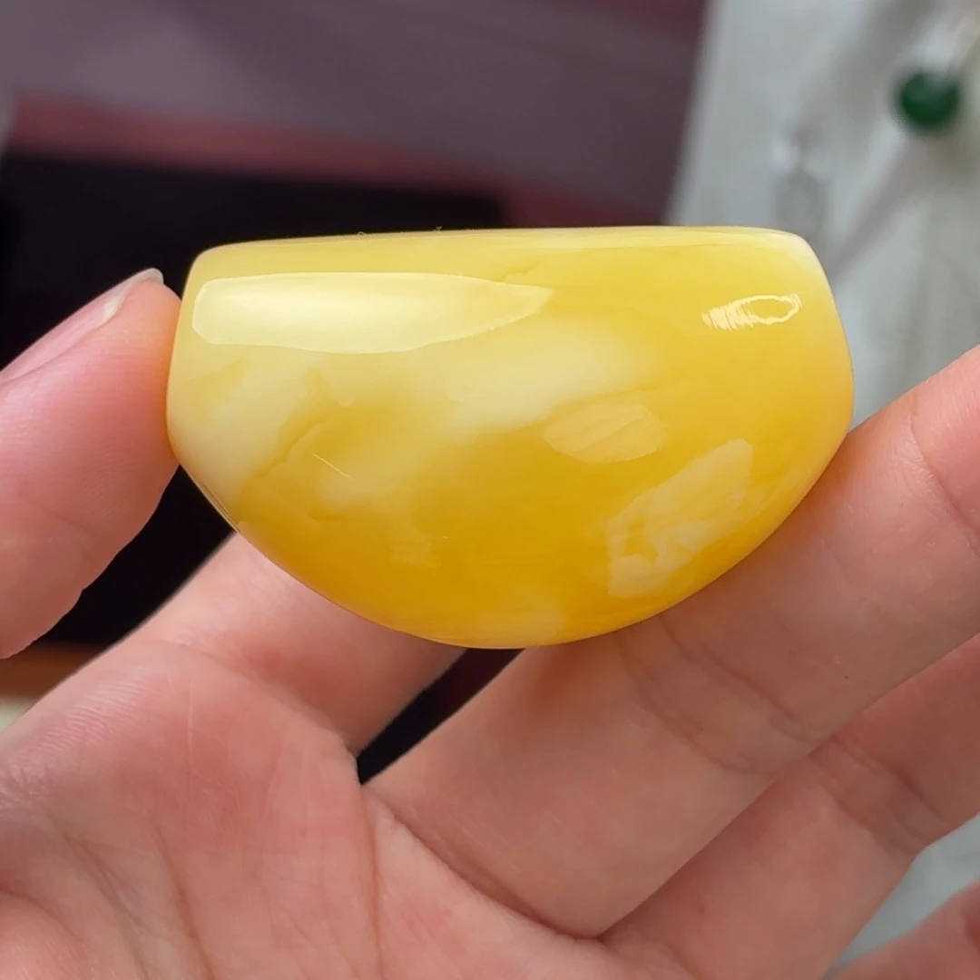 裸石琥珀未镶嵌马蹄珠