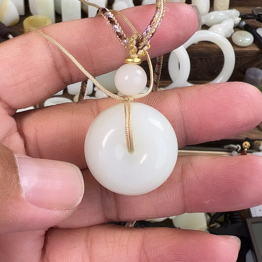 和田玉未镶嵌颈饰零