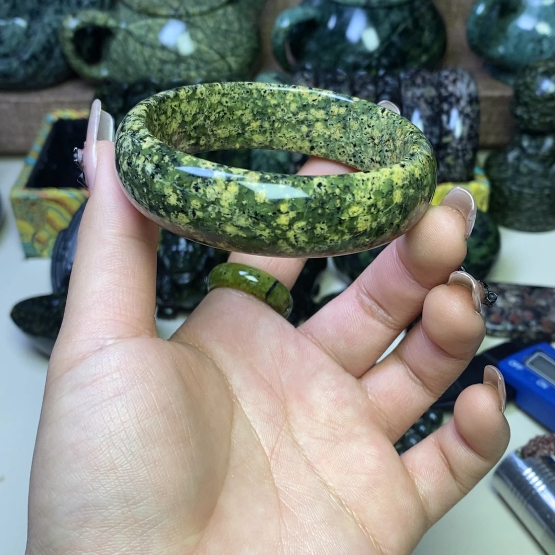 蛇纹石玉手链未镶嵌浓