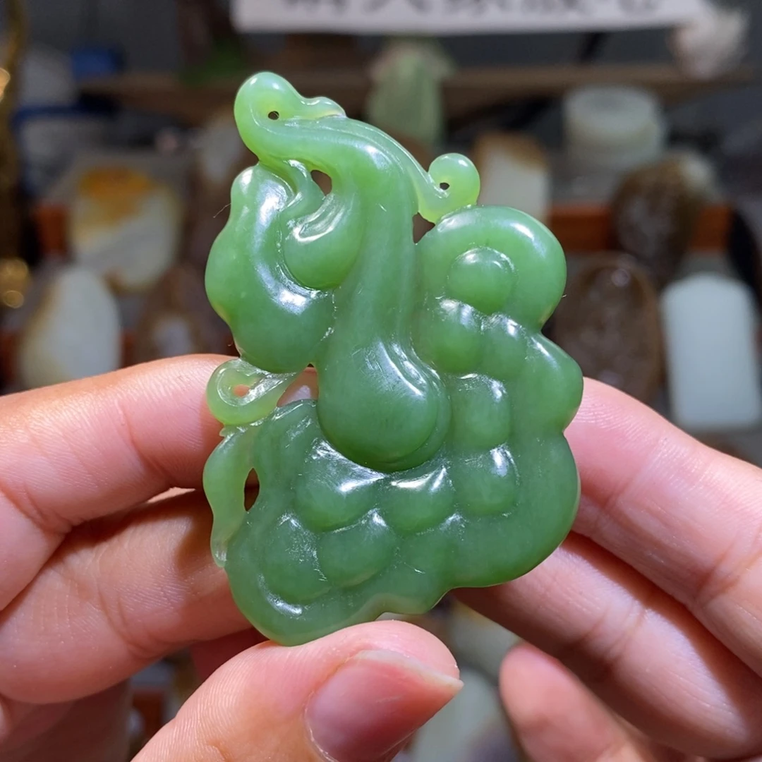 颈饰未镶嵌和田玉（碧玉）如意锁