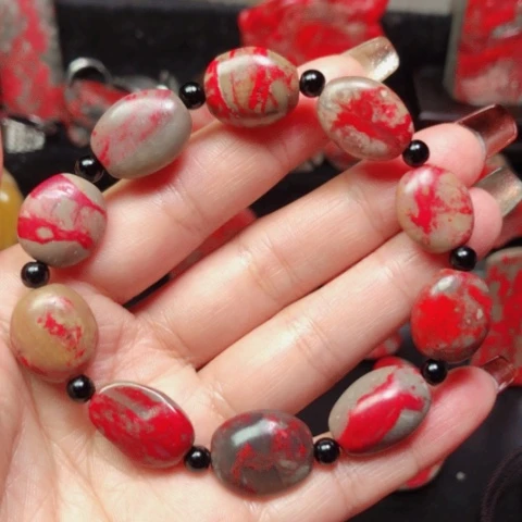 昌化鸡血石昌化鸡血石手链