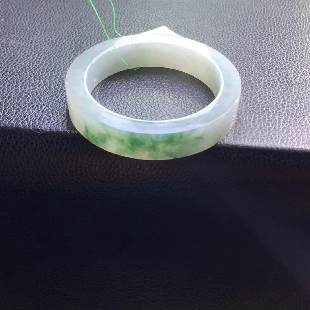 定制翡翠未镶嵌翡翠手镯