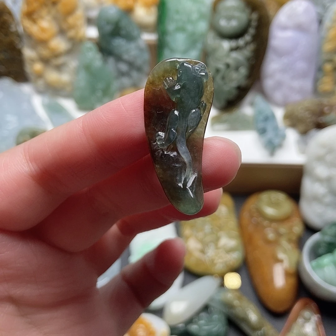 翡翠未镶嵌颈饰翡翠