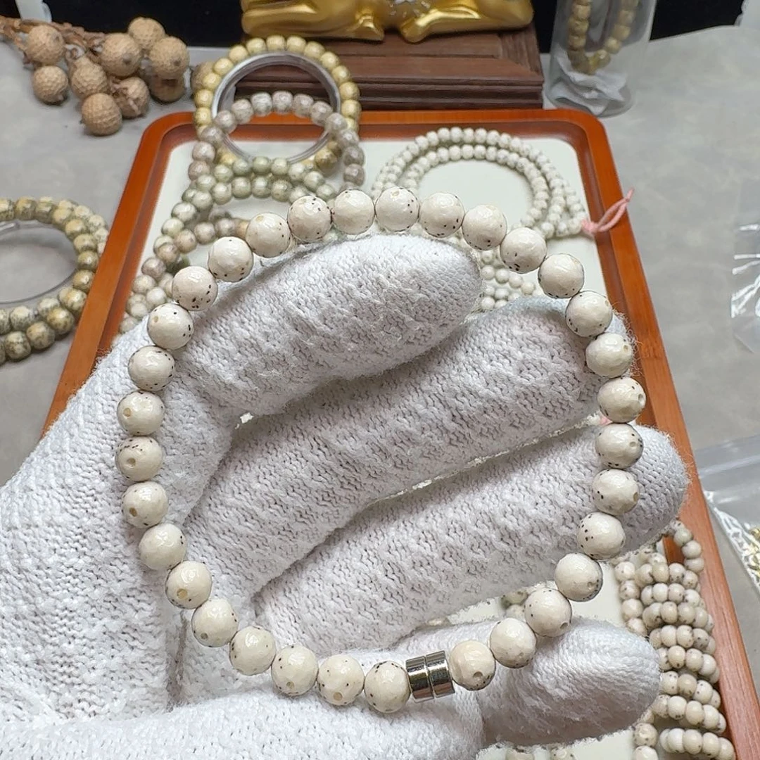 手串星月菩提石玉料7龙纹无相单圈瓷白玉化料通体留白小细星