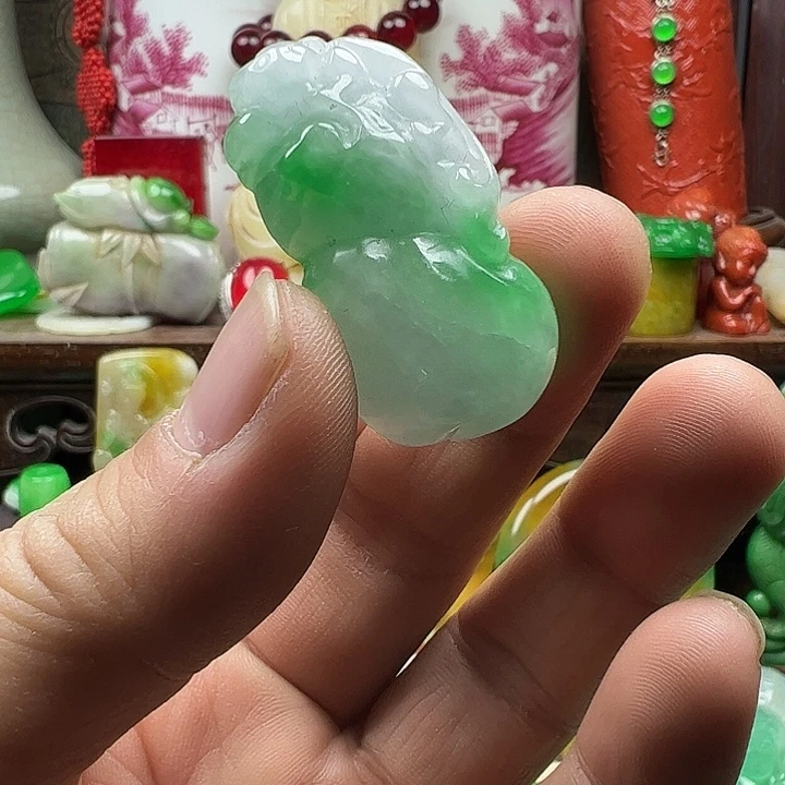 翡翠未镶嵌颈饰全场福利