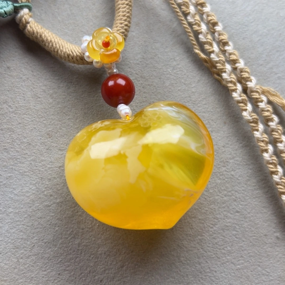 蜜蜡未镶嵌颈饰荧光拉丝溶洞妖花爱心