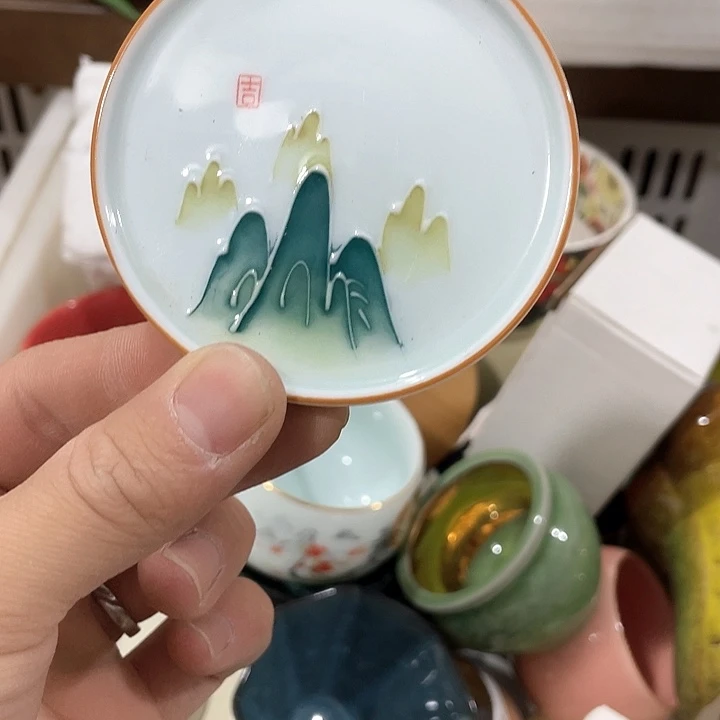 陶瓷茶具全部清清完回家过年