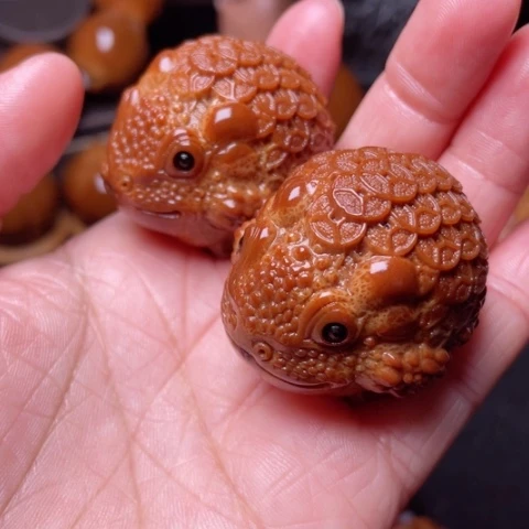 【闪购商品】手串/手链橄榄核37左右金币金蝉手球