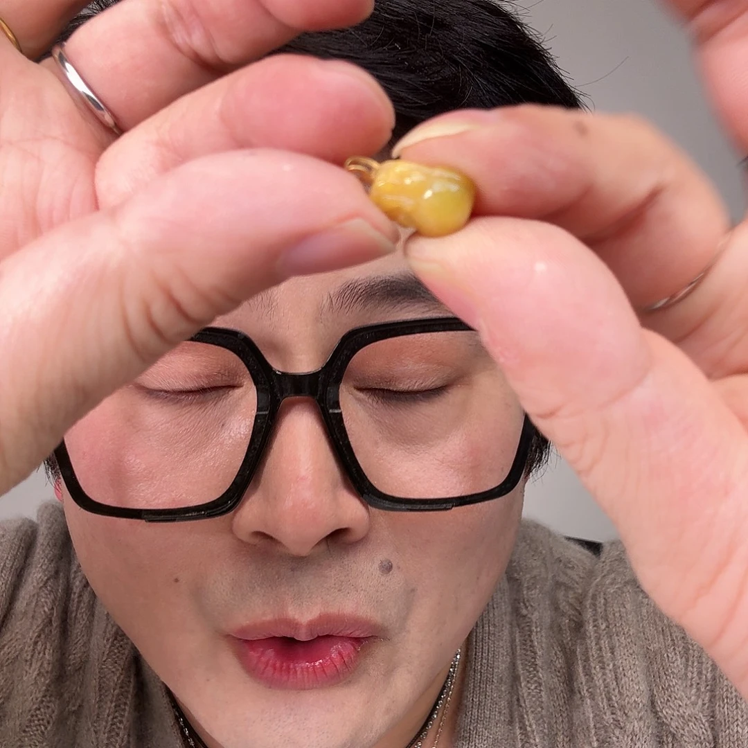 翡翠18K金镶嵌颈饰一件