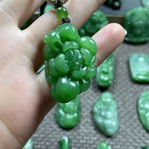 【闪购商品】颈饰未镶嵌和田玉