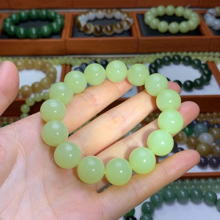 和田玉手串未镶嵌